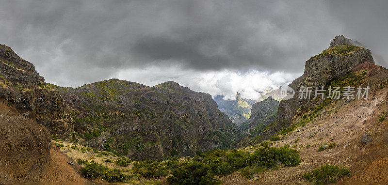 马德拉岛的Pico do ariiro山的全景